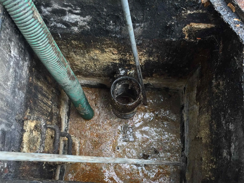 马台街隔油池清理